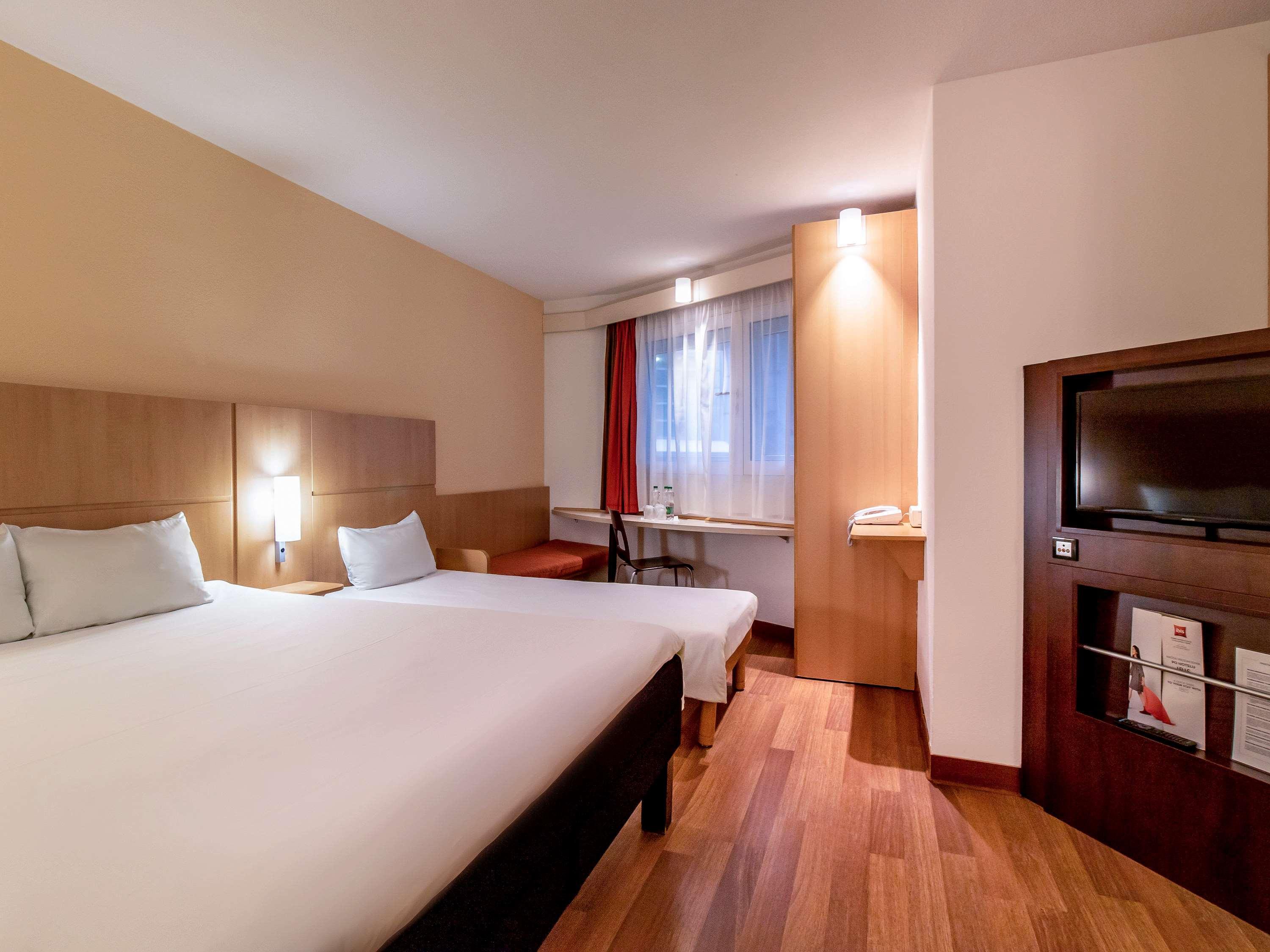 Ibis Warszawa Centrum Hotel Ngoại thất bức ảnh