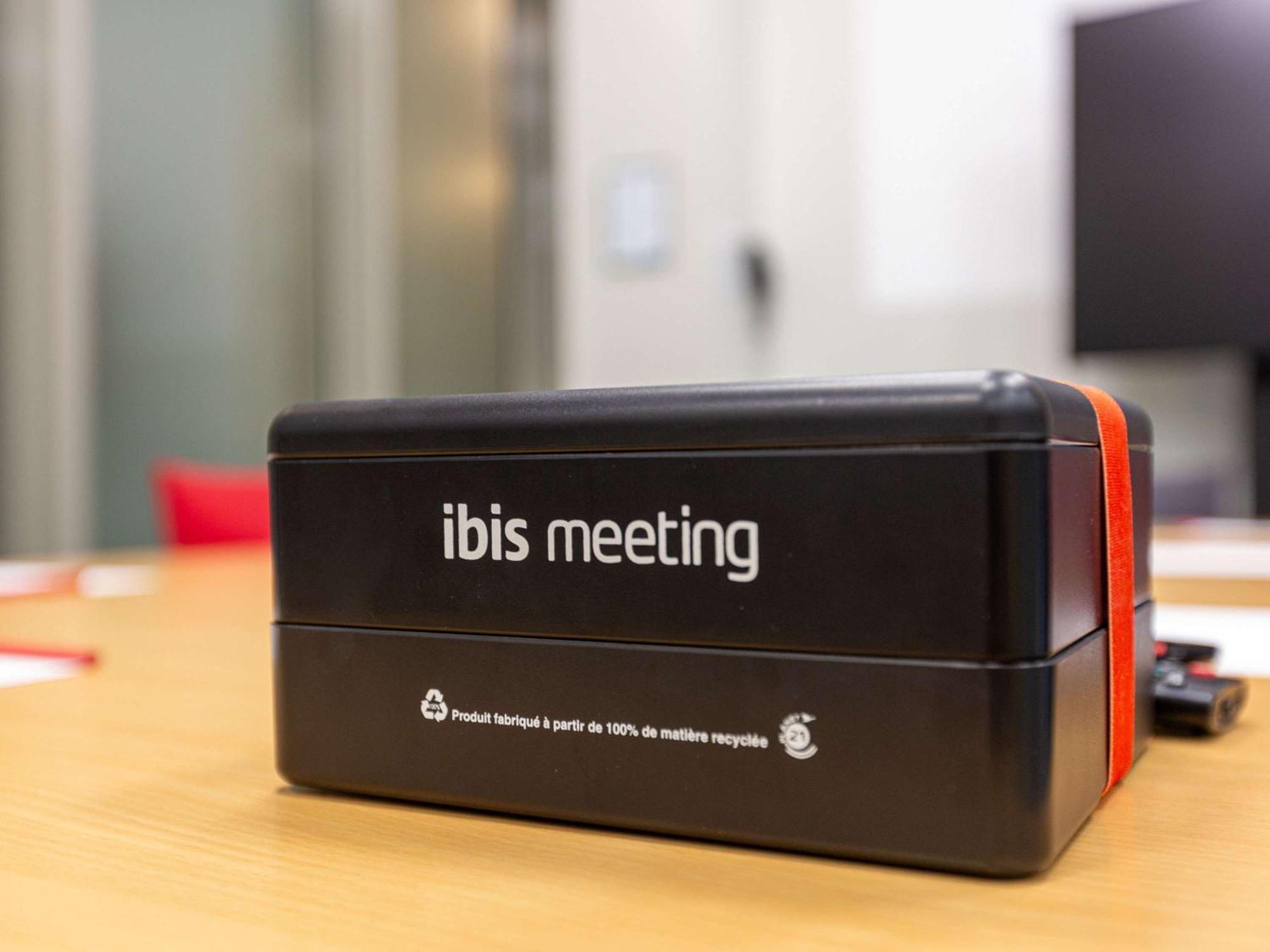 Ibis Warszawa Centrum Hotel Ngoại thất bức ảnh